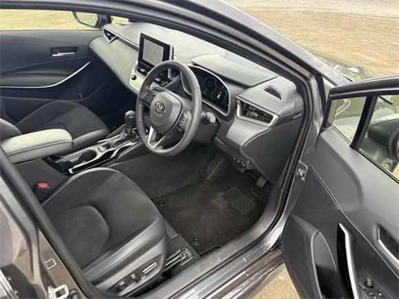 2025 Toyota Corolla ZR 1.8P HEV CVT FWD HB/5D/5S (ZXAZR-NM1)