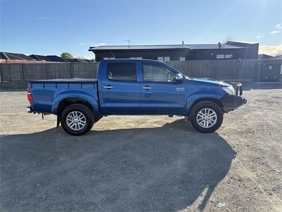 2013 Toyota Hilux SR5 4WD 3.0TD DC Ute 5M