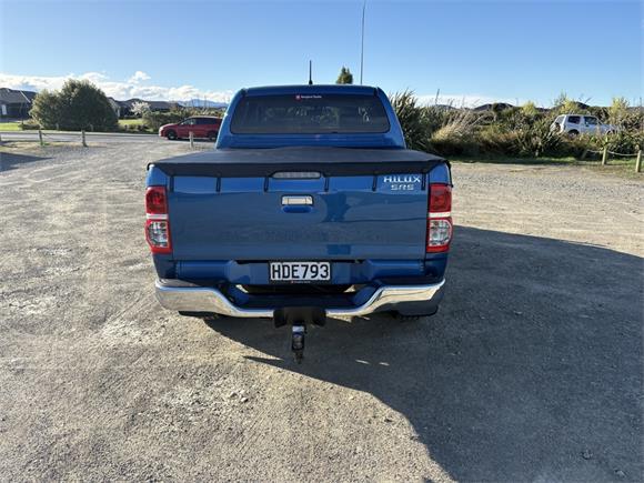 2013 Toyota Hilux SR5 4WD 3.0TD DC Ute 5M
