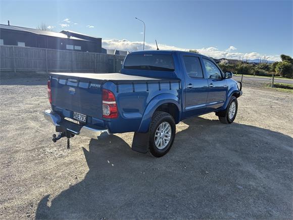 2013 Toyota Hilux SR5 4WD 3.0TD DC Ute 5M