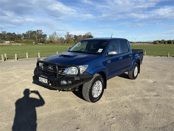 2013 Toyota Hilux SR5 4WD 3.0TD DC Ute 5M