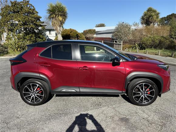 2024 Toyota Yaris Cross GR Sport 1.5P HEV ECVT FWD SUV/5D/