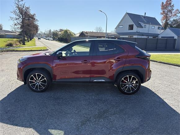 2024 Toyota Yaris Cross GR Sport 1.5P HEV ECVT FWD SUV/5D/