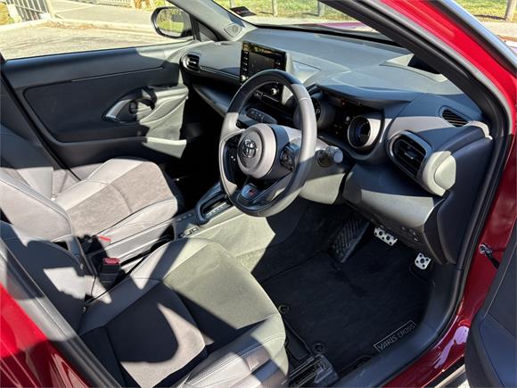 2024 Toyota Yaris Cross GR Sport 1.5P HEV ECVT FWD SUV/5D/