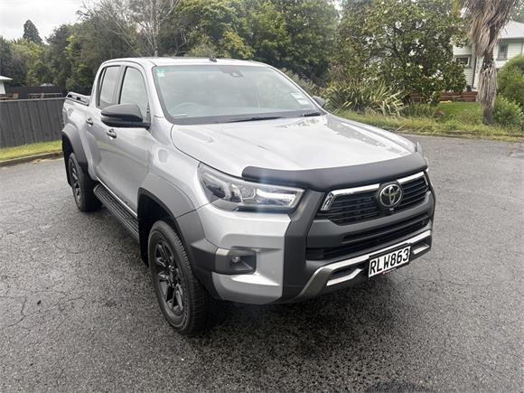 Toyota Hilux SR5 Cruiser 2.8DT Hybrid 6AT 4WD DCW/4D/5S 2025