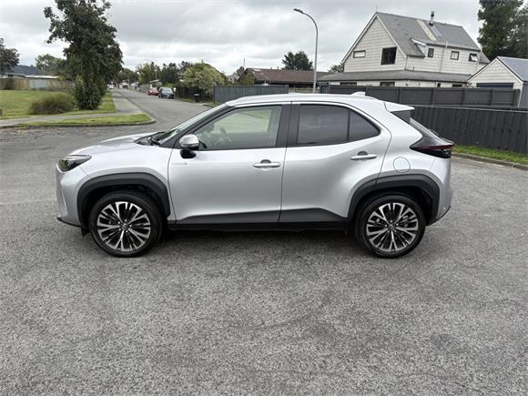 2022 Toyota Yaris Cross Limited 1.5P HV ECVT FWD SUV/5D/5S