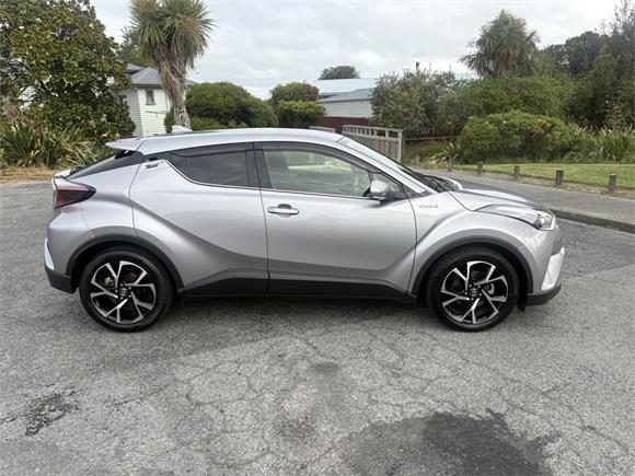 2017 Toyota C-HR G spec