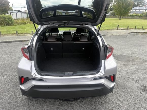 2017 Toyota C-HR G spec