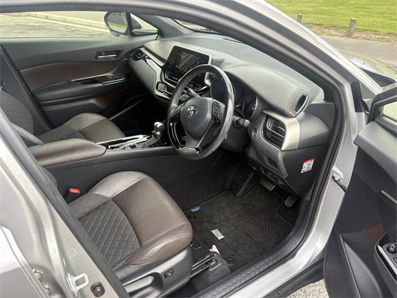 2017 Toyota C-HR G spec