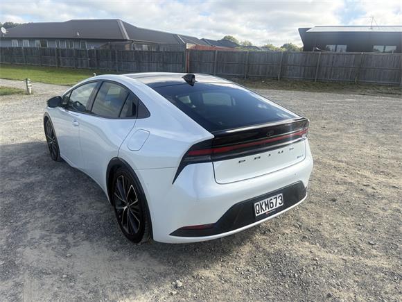 2023 Toyota Prius 2.0 Hybrid Z 5 Dr Hatch CVT 2WD FWD