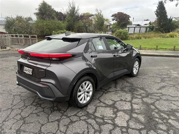 2024 Toyota C-HR GX 1.8L Hybrid Petrol Auto FWD SUV/5D/5S