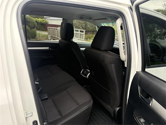 2018 Toyota Hilux 4WD SR5 2.8DT DOUBLE CAB UTE/4 6AT