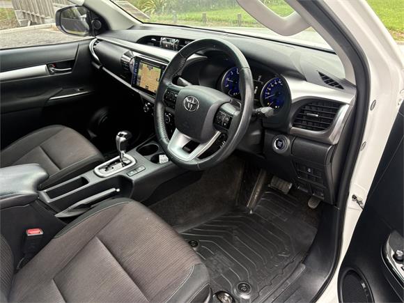 2018 Toyota Hilux 4WD SR5 2.8DT DOUBLE CAB UTE/4 6AT
