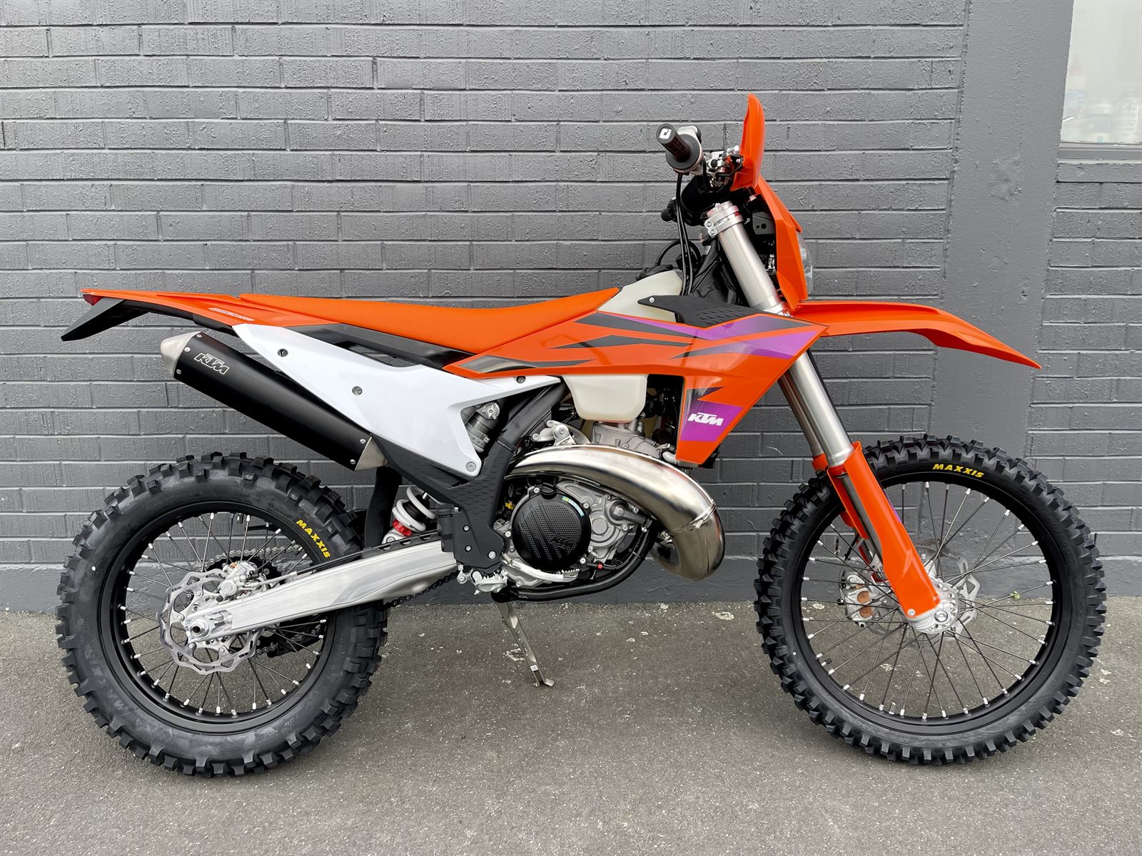 KTM 250EXC 2024 - McIver & Veitch Motorcycles - Harley Davidson, BMW, KTM,  Triumph, Vespa Dunedin