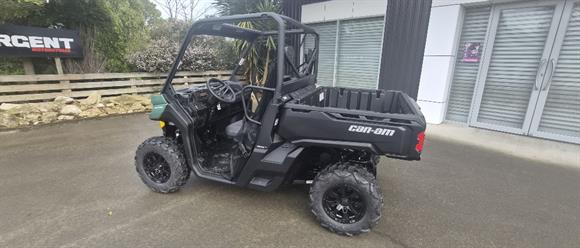 New Can-Am Defender