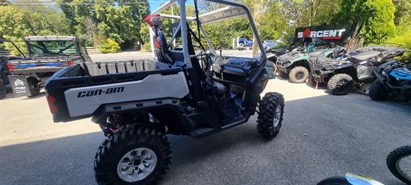 New Can-Am Defender