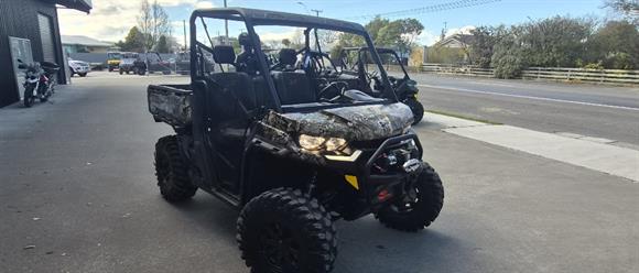 2023 Can-Am Defender