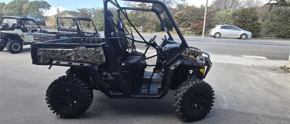 2023 Can-Am Defender