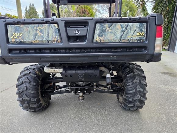 2011 John Deere Gator 825 XUV