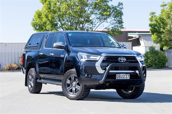 Toyota Hilux SR5 2.8L Diesel 4x4 2023