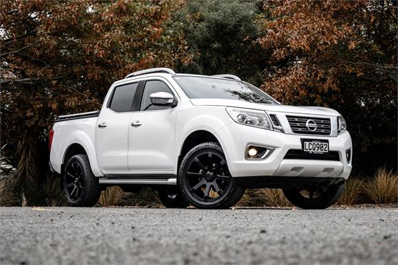 Nissan Navara ST-X 2.3L Diesel 4x4 2017